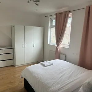 Tran Uk Homestay London