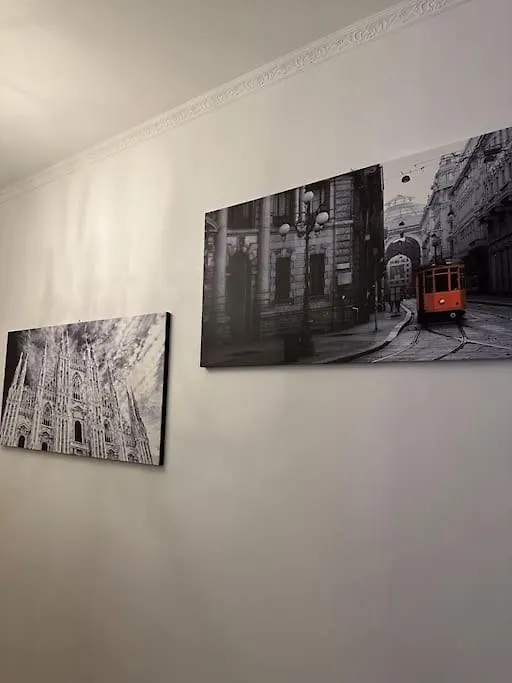 San Babila - Luxury Milanese Apartment
